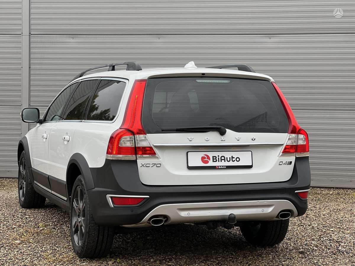 Volvo XC70, 2.4 l., wagon