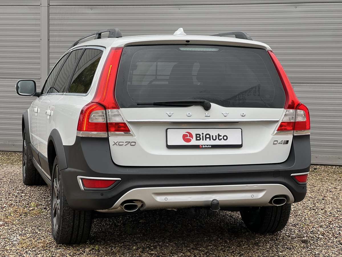Volvo XC70, 2.4 l., wagon
