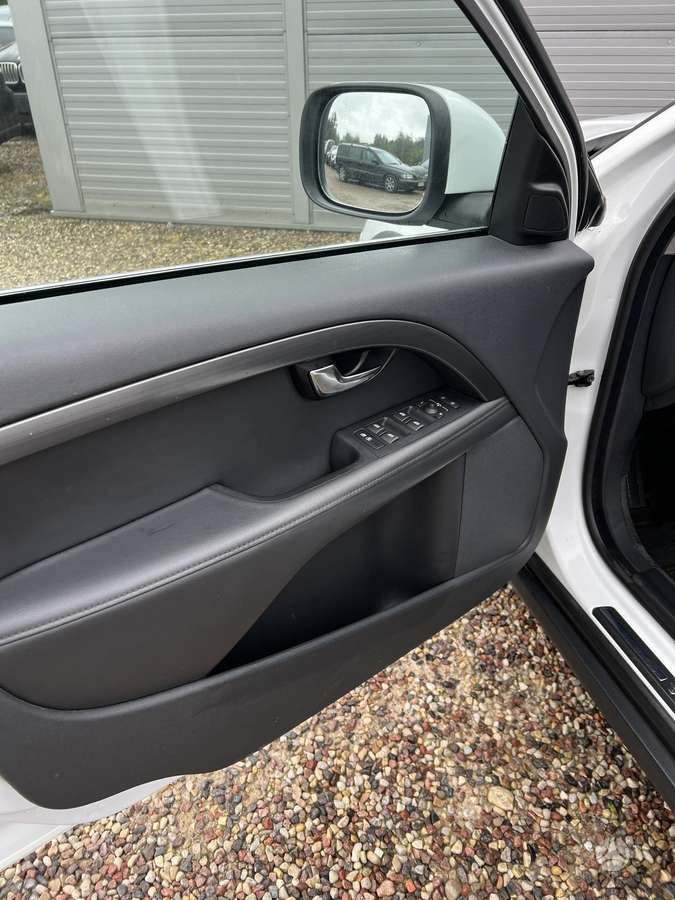 Volvo XC70, 2.4 l., wagon