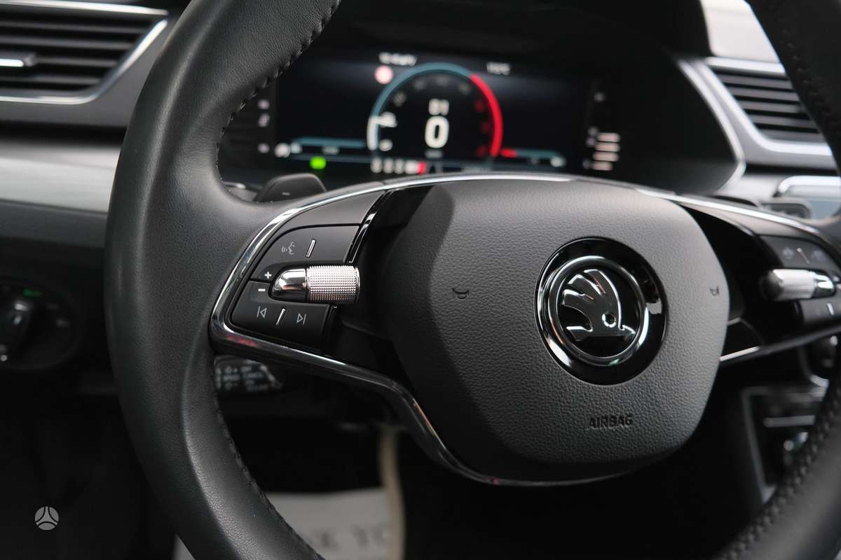 Skoda Superb, 2.0 l., Хэтчбек