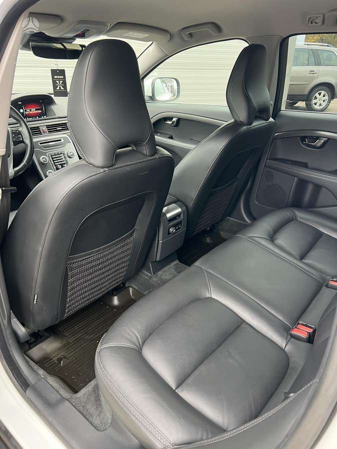 Volvo XC70, 2.4 l., wagon