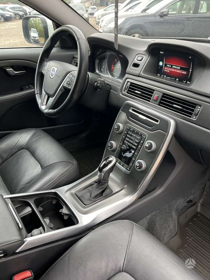 Volvo XC70, 2.4 l., wagon