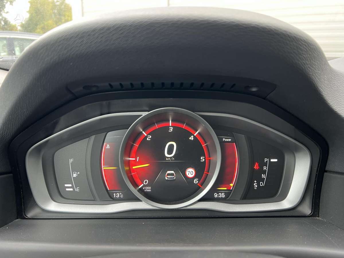 Volvo XC70, 2.4 l., wagon