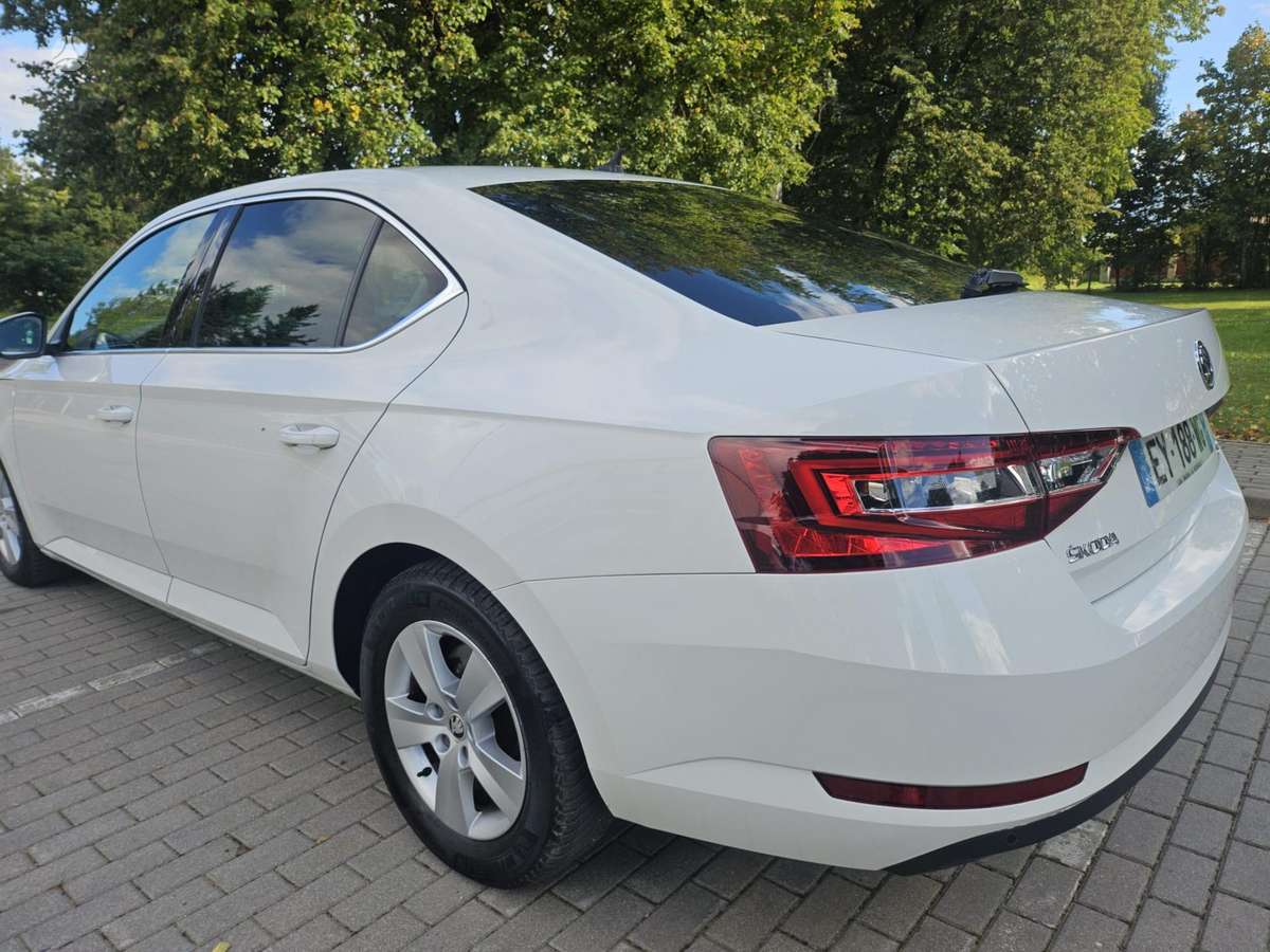 Skoda Superb, 2.0 l., Хэтчбек