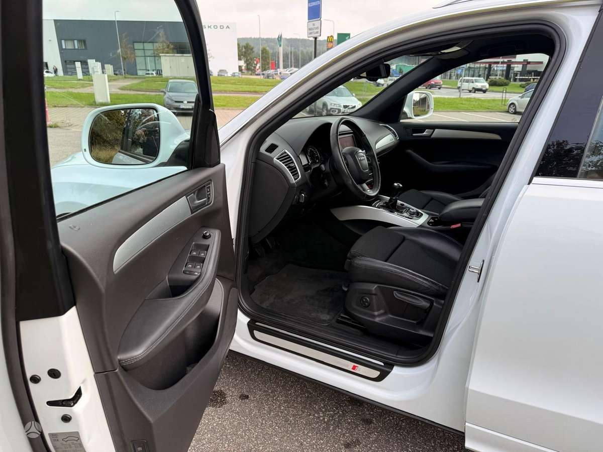 Audi Q5, 2.0 l., Внедорожник / Кроссовер
