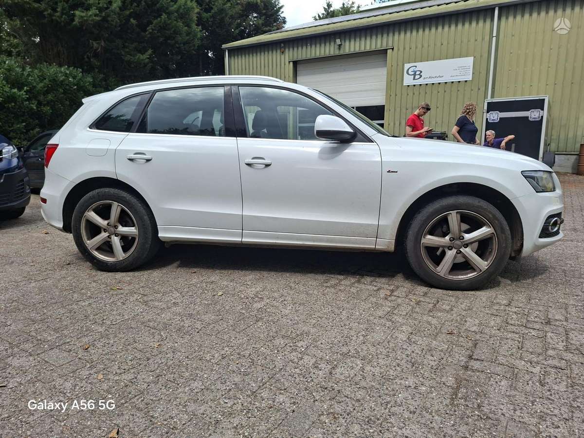 Audi Q5, 2.0 l., Внедорожник / Кроссовер