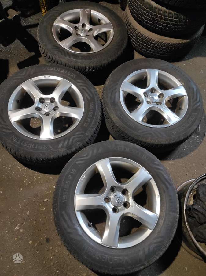 Toyota, lengvojo lydinio, R15