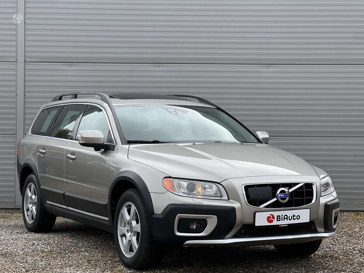 Volvo XC70, 2.4 l., wagon