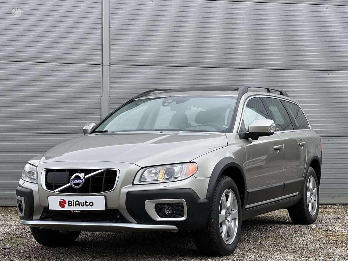 Volvo XC70, 2.4 l., wagon