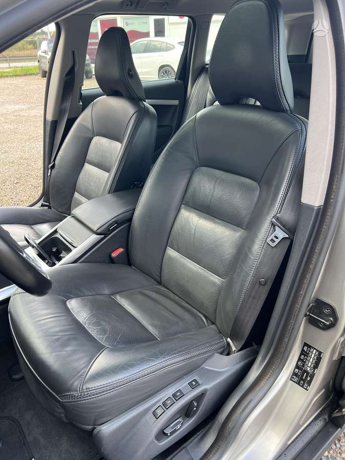 Volvo XC70, 2.4 l., Универсал
