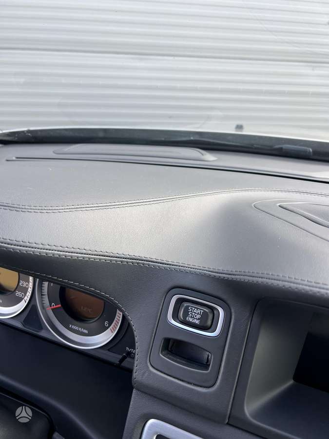 Volvo XC70, 2.4 l., wagon