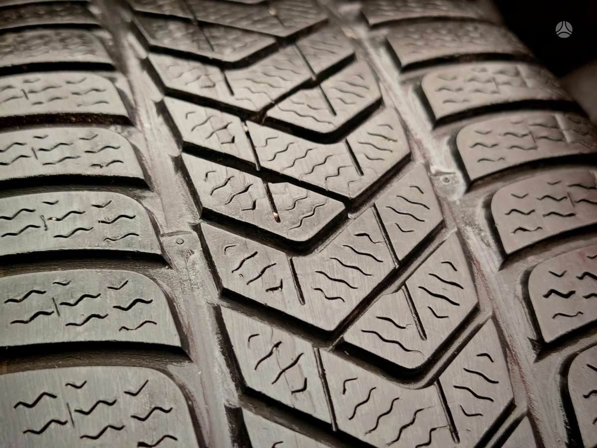 Pirelli Sotto zero 3, žieminės 245/40 R19