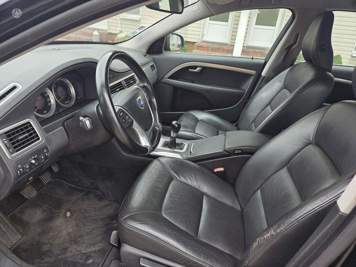 Volvo V70, 2.0 l., Универсал