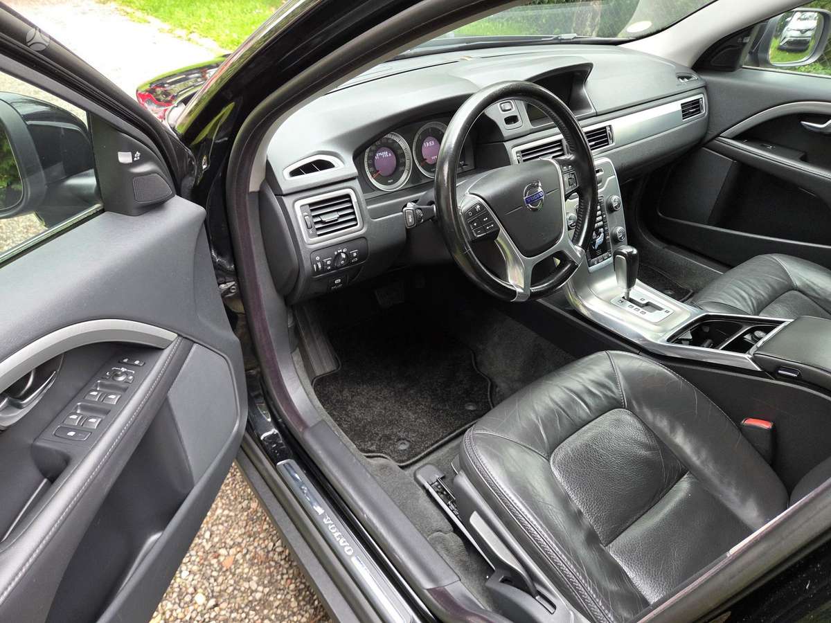 Volvo XC70, 2.0 l., Универсал