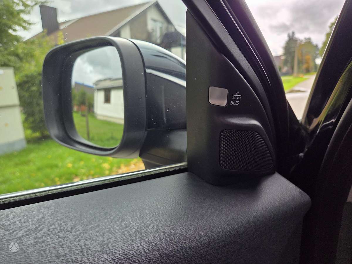 Volvo XC70, 2.0 l., Универсал