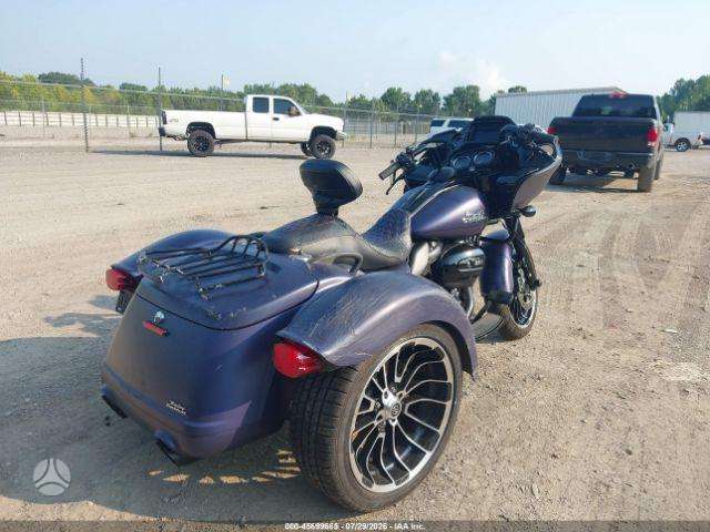 Harley-Davidson Road Glide, trikes
