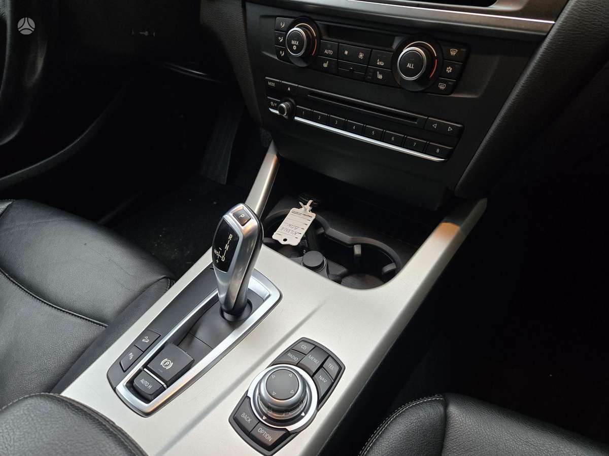 BMW X3, 2.0 l., off-road / crossover