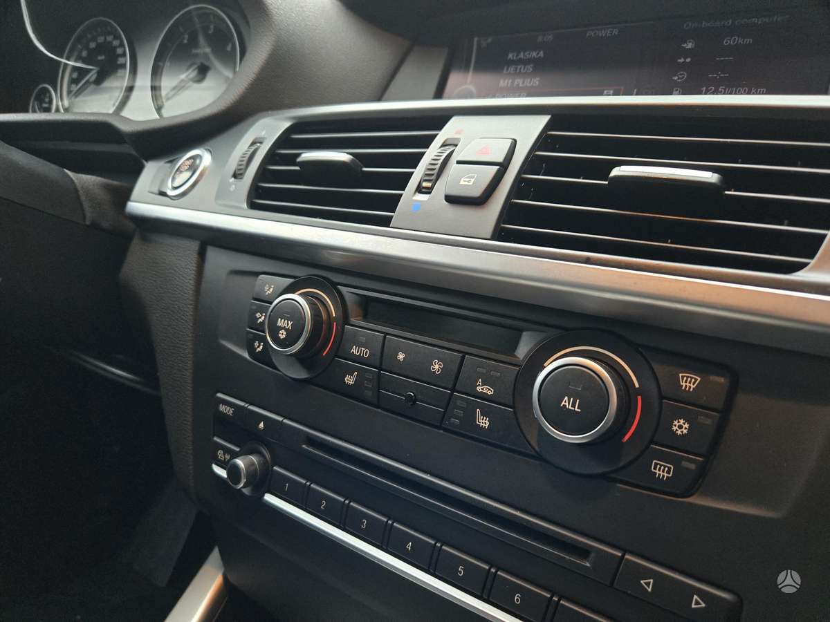 BMW X3, 2.0 l., off-road / crossover