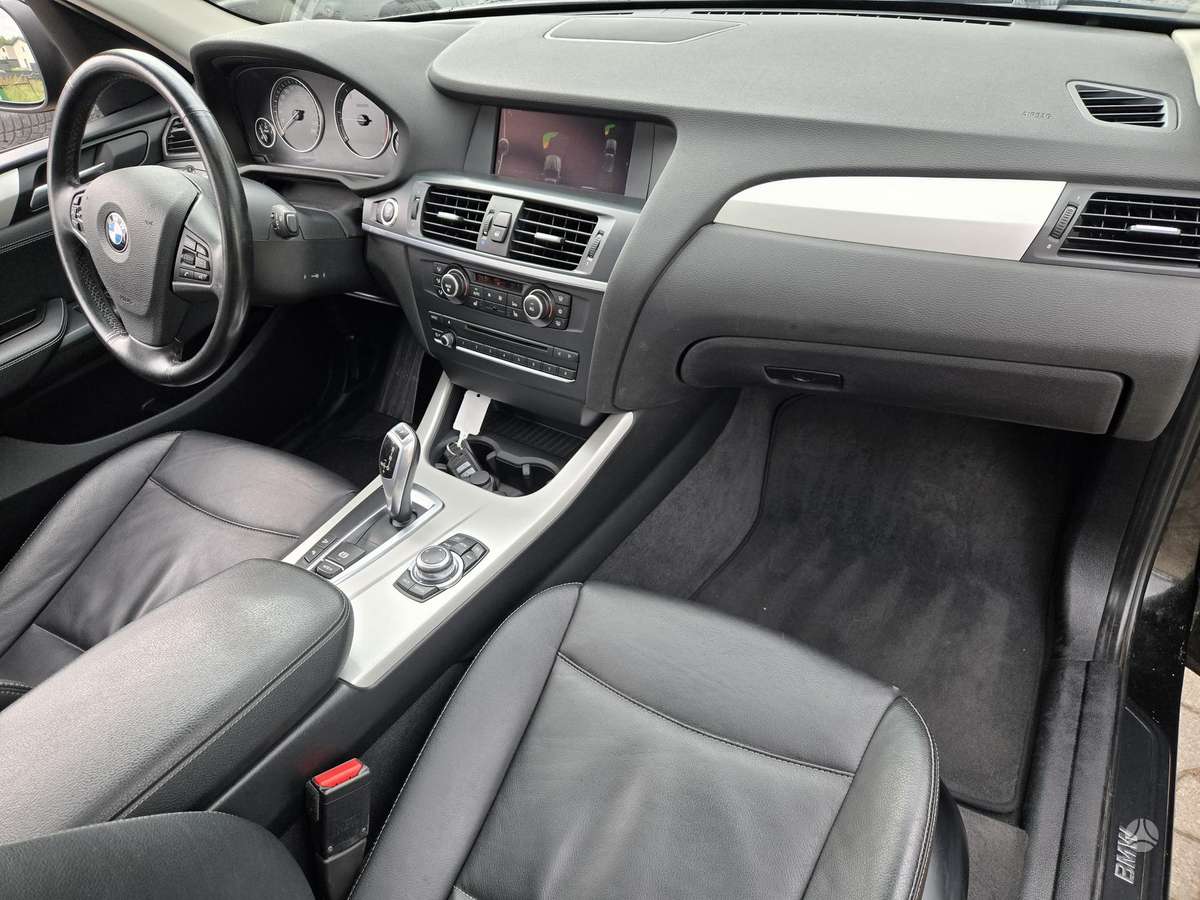 BMW X3, 2.0 l., off-road / crossover