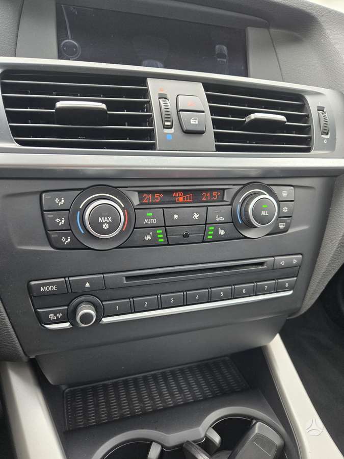 BMW X3, 2.0 l., off-road / crossover