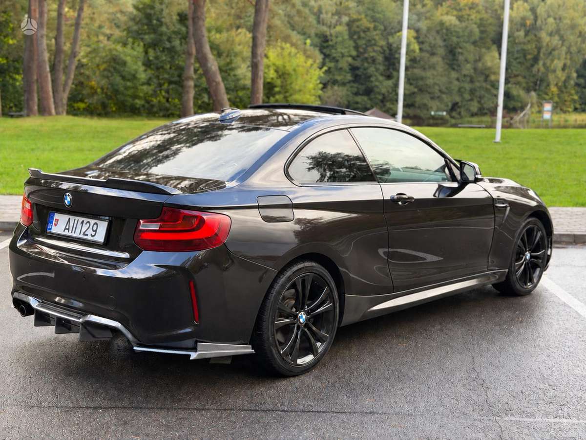 BMW 228, coupe