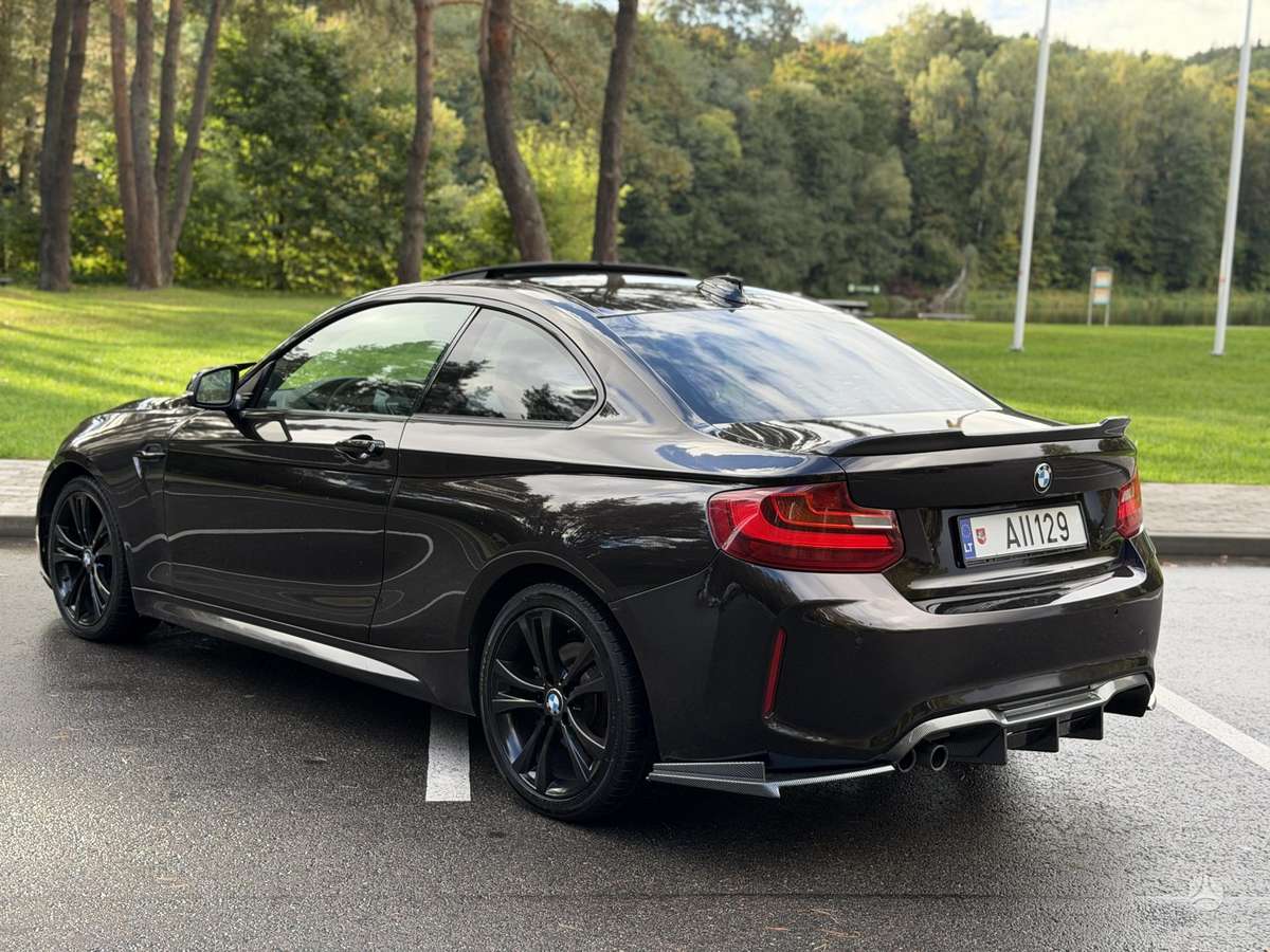 BMW 228, coupe