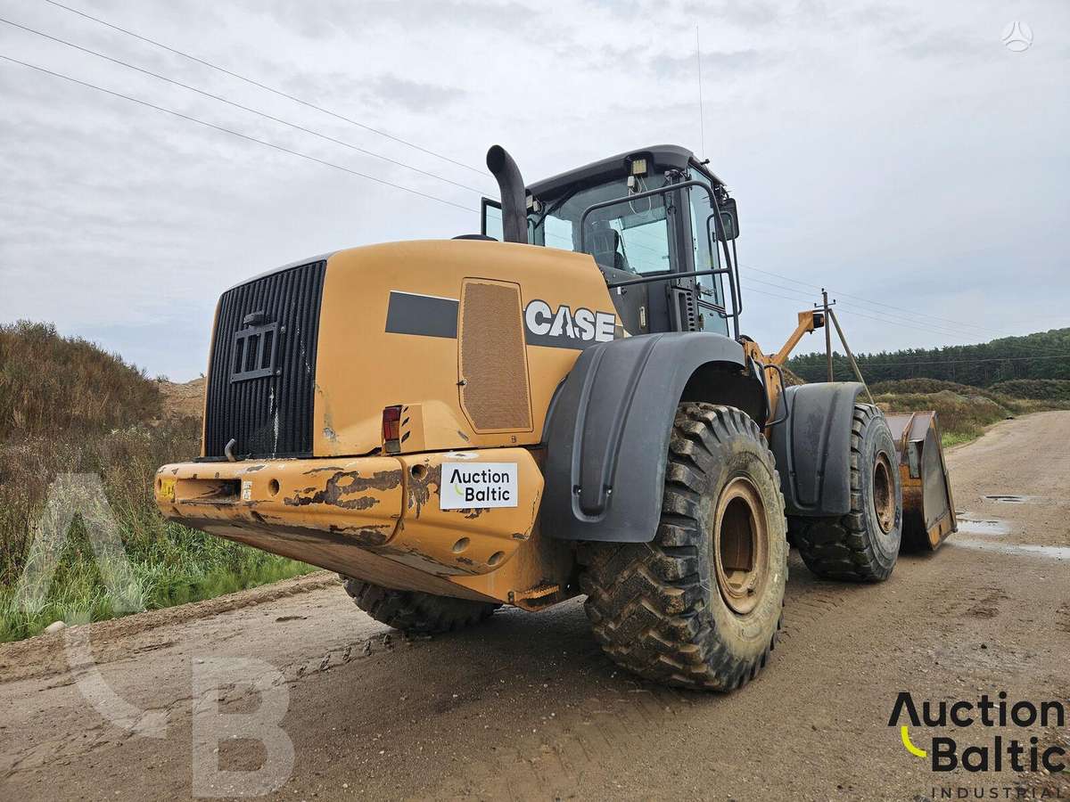 Case 921 E, фронтальные погрузчики