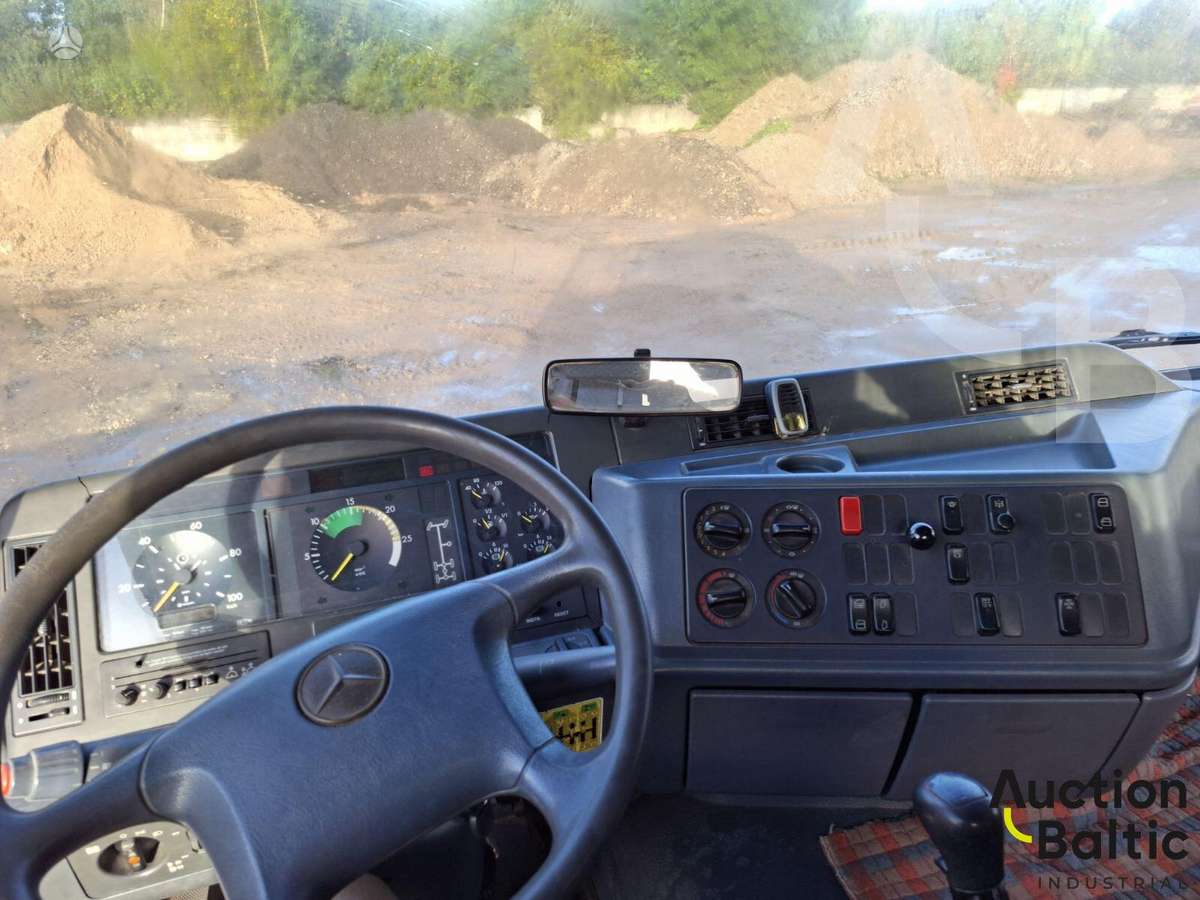 Mercedes-Benz Actros 3331, краны