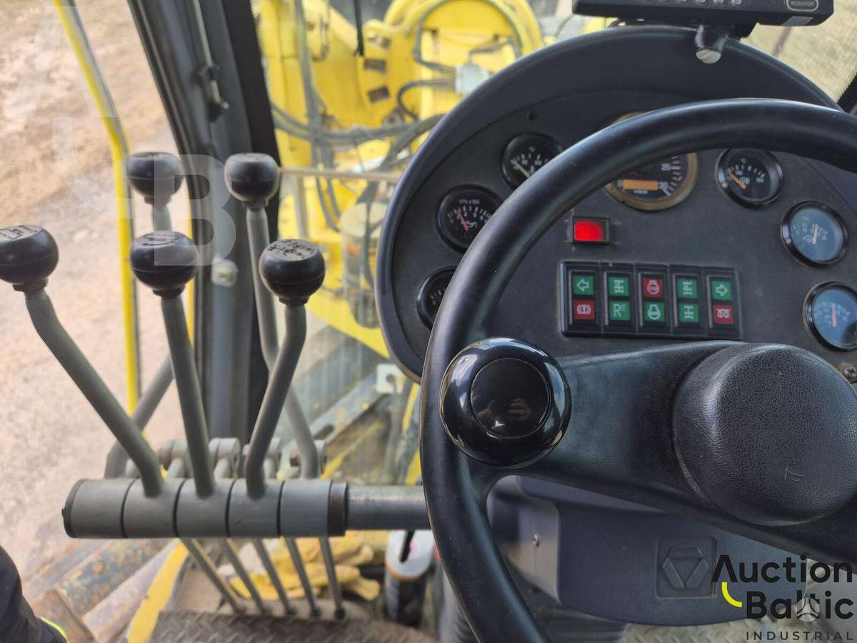 XCMG GR215, grader