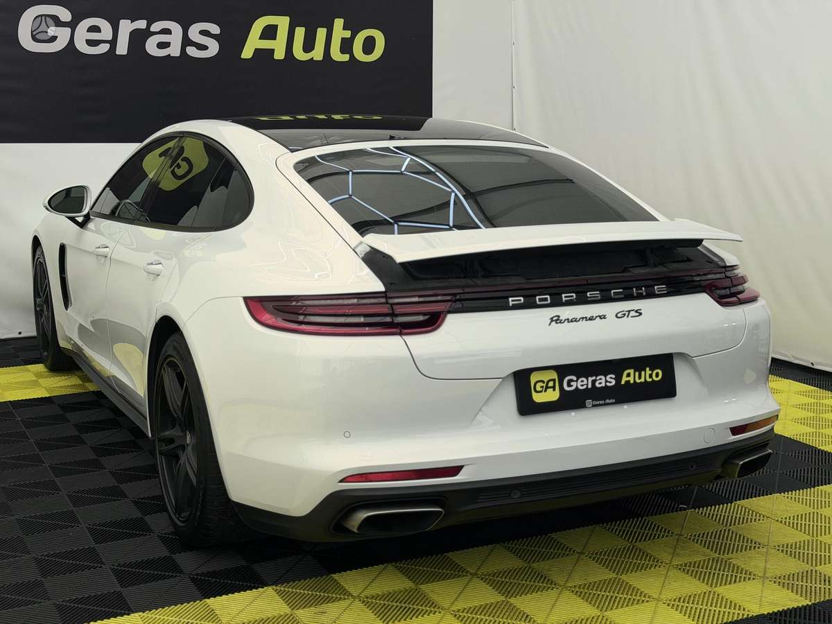 Porsche Panamera, 3.0 l., hatchback