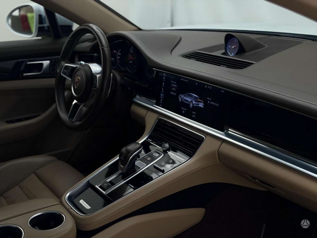 Porsche Panamera, 3.0 l., Хэтчбек
