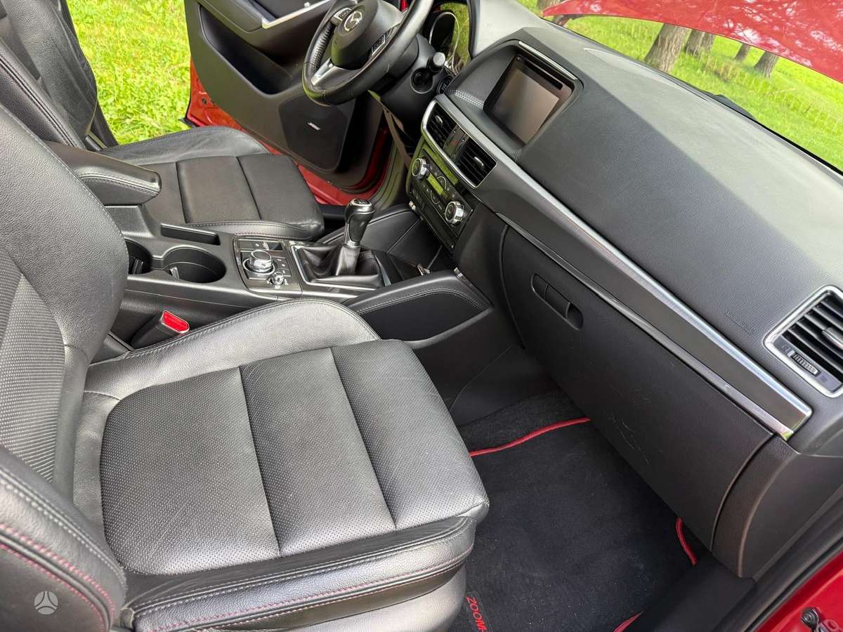 Mazda CX-5, 2.0 l., off-road / crossover