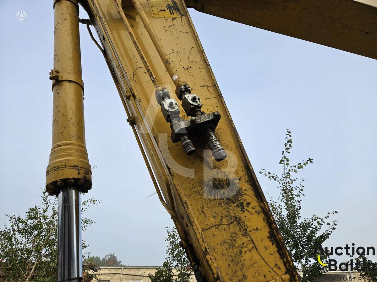 Komatsu PC210LC-11, экскаваторы