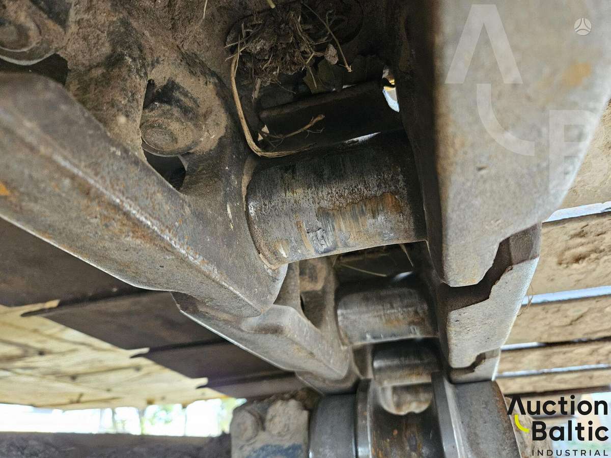Komatsu PC210LC-11, экскаваторы