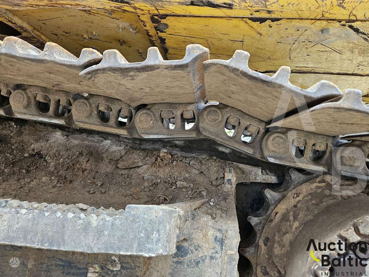 Komatsu PC210LC-11, экскаваторы