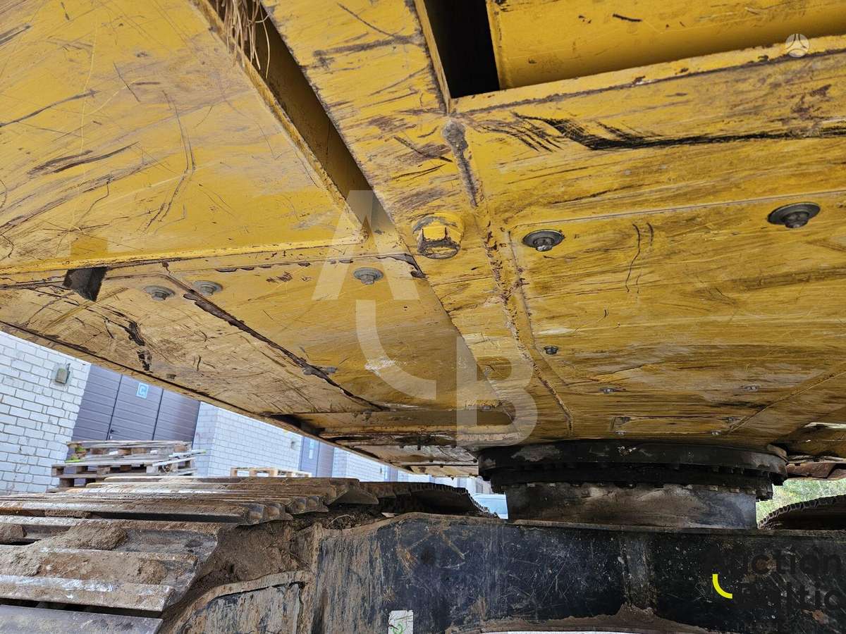 Komatsu PC210LC-11, экскаваторы