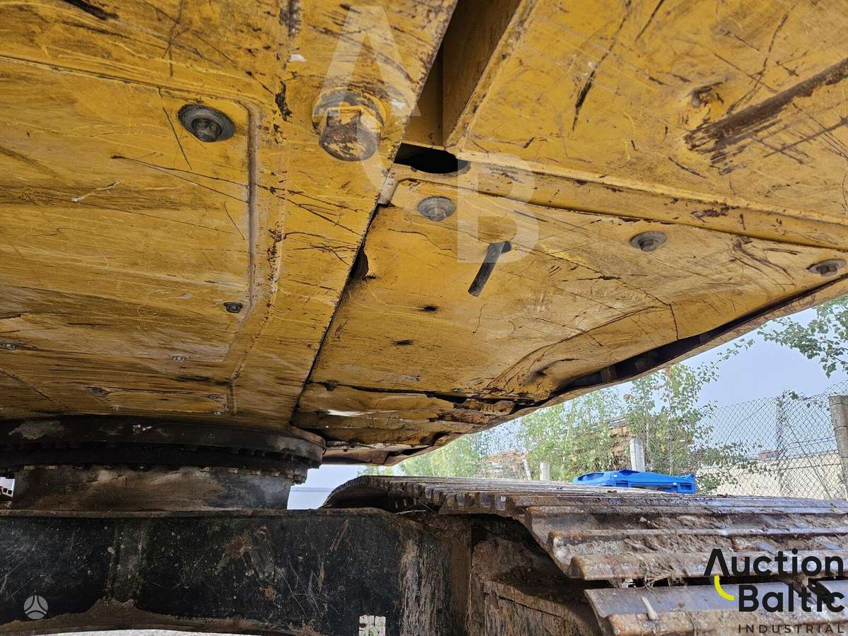 Komatsu PC210LC-11, экскаваторы