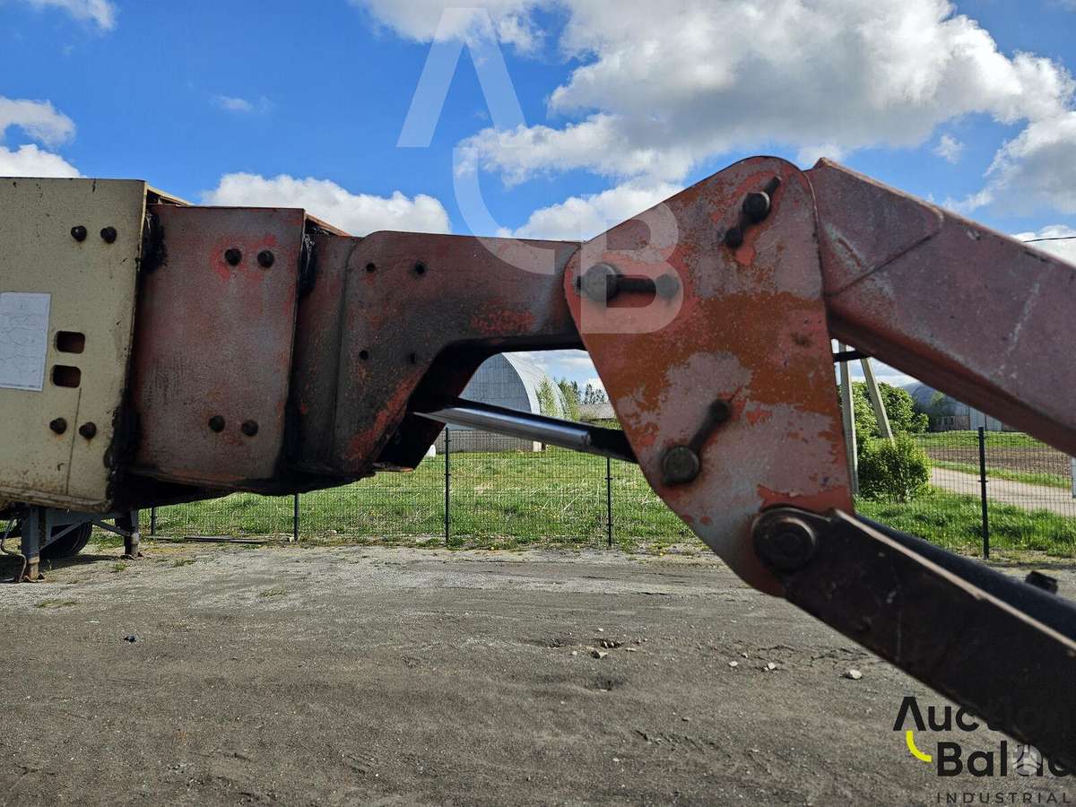 JLG 860 SJ, локтевые подъёмники