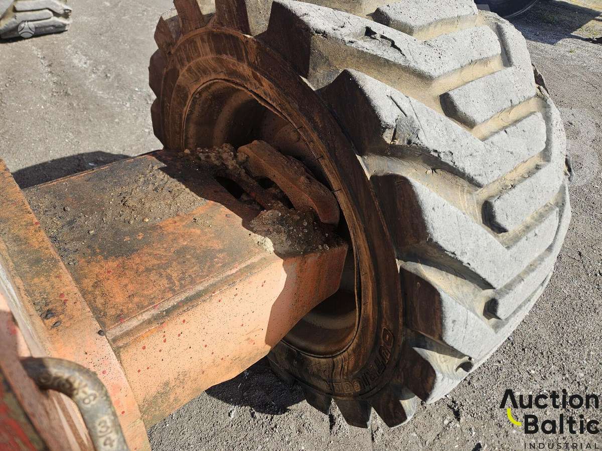 JLG 860 SJ, локтевые подъёмники