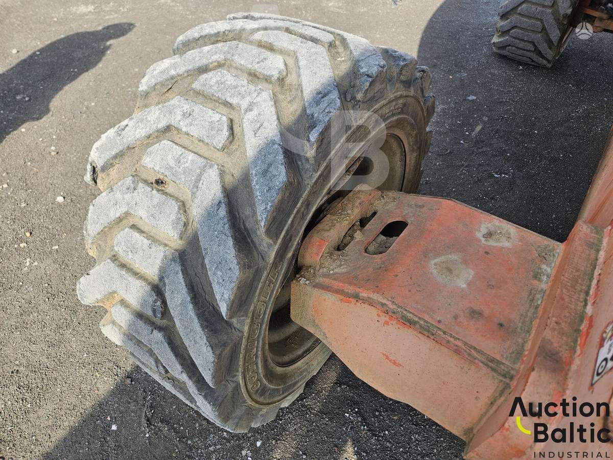 JLG 860 SJ, локтевые подъёмники