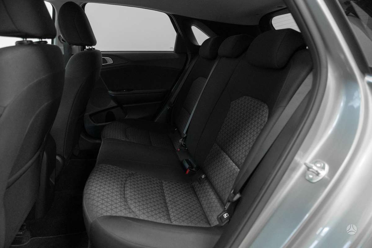 Kia Ceed, 1.6 l., Хэтчбек