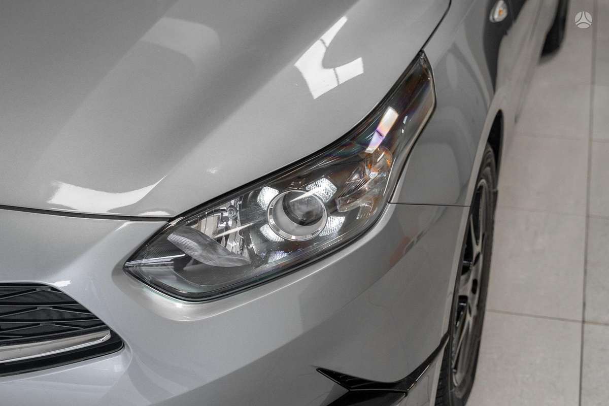 Kia Ceed, 1.6 l., Хэтчбек