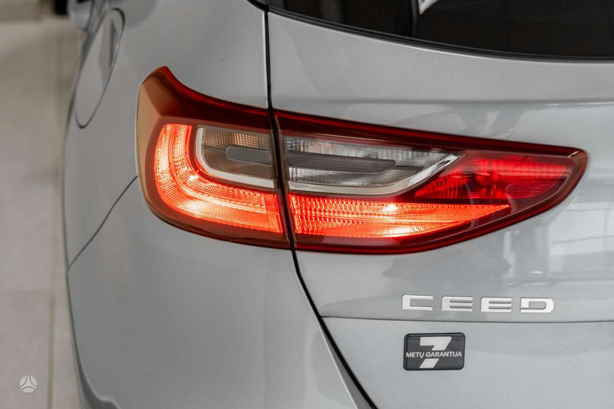 Kia Ceed, 1.6 l., Хэтчбек
