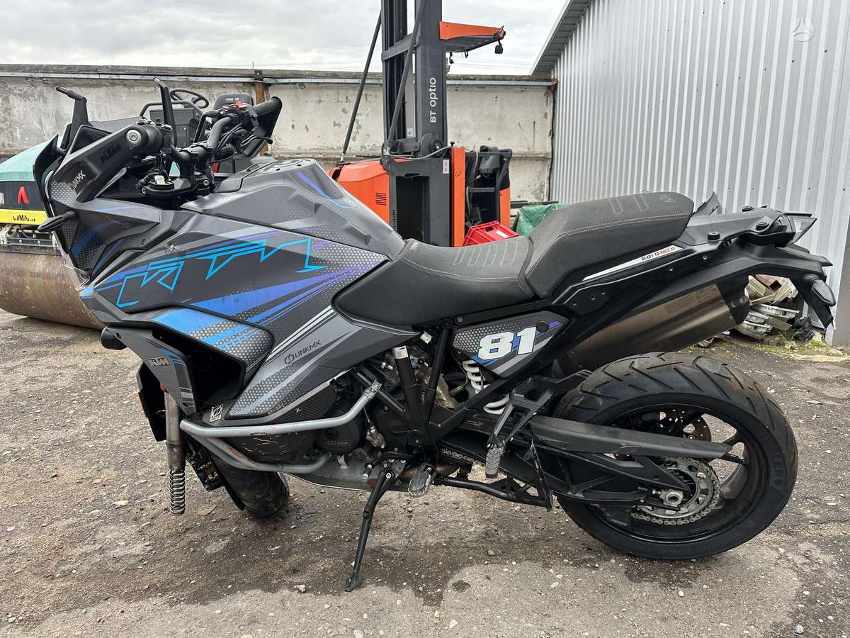 KTM Super Adventure 1300cc, enduro / adventure