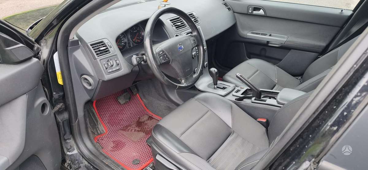 Volvo V50, 2.4 l., wagon