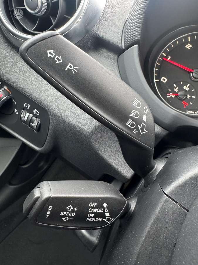 Audi A1, 1.6 l., hatchback
