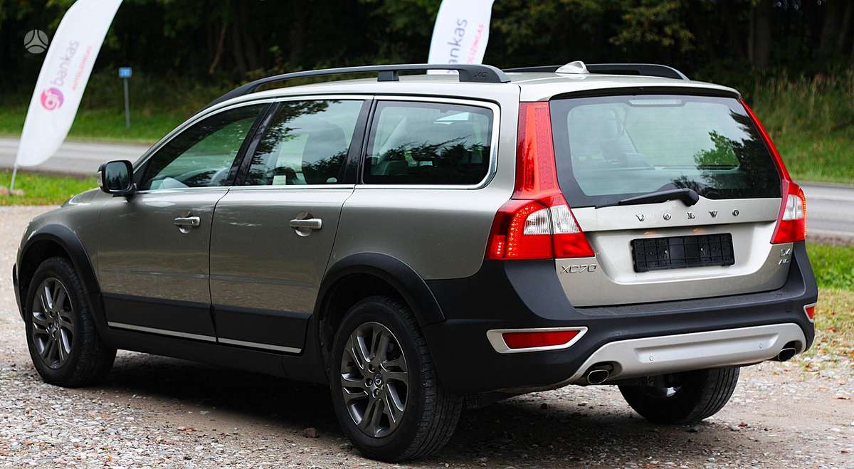 Volvo XC70, 2.4 l., wagon