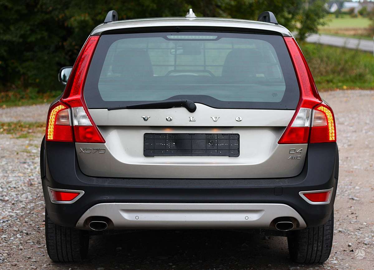 Volvo XC70, 2.4 l., wagon