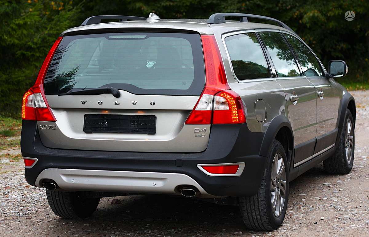 Volvo XC70, 2.4 l., wagon
