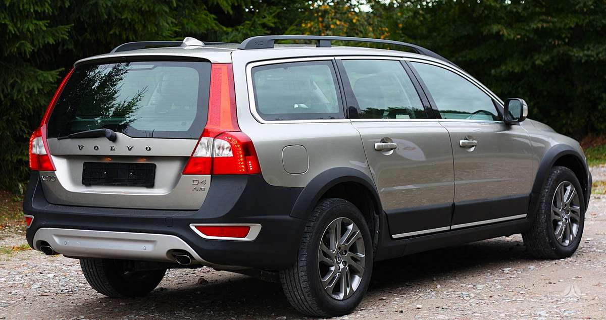 Volvo XC70, 2.4 l., wagon